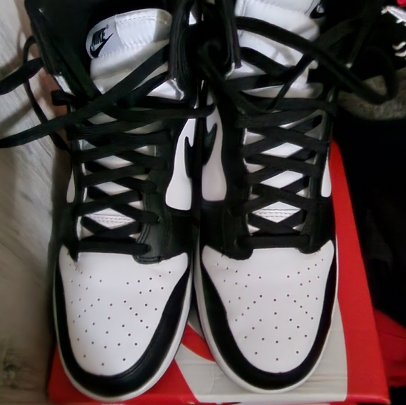 Panda dunks - Picture 2 of 3